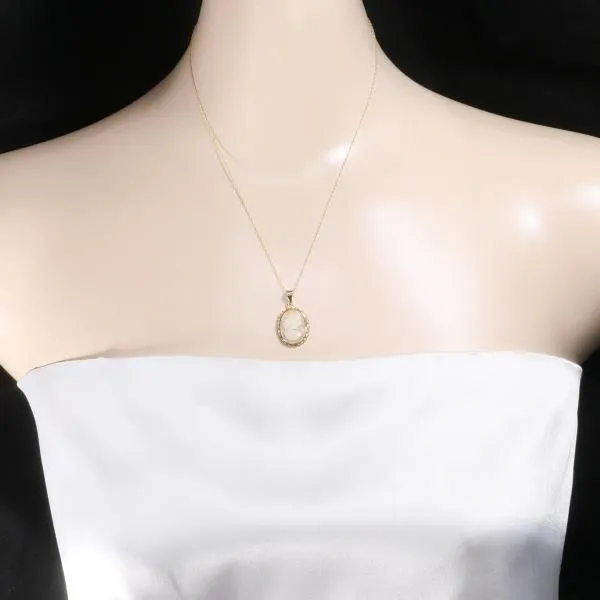 14K Yellow Gold Shell Cameo Necklace