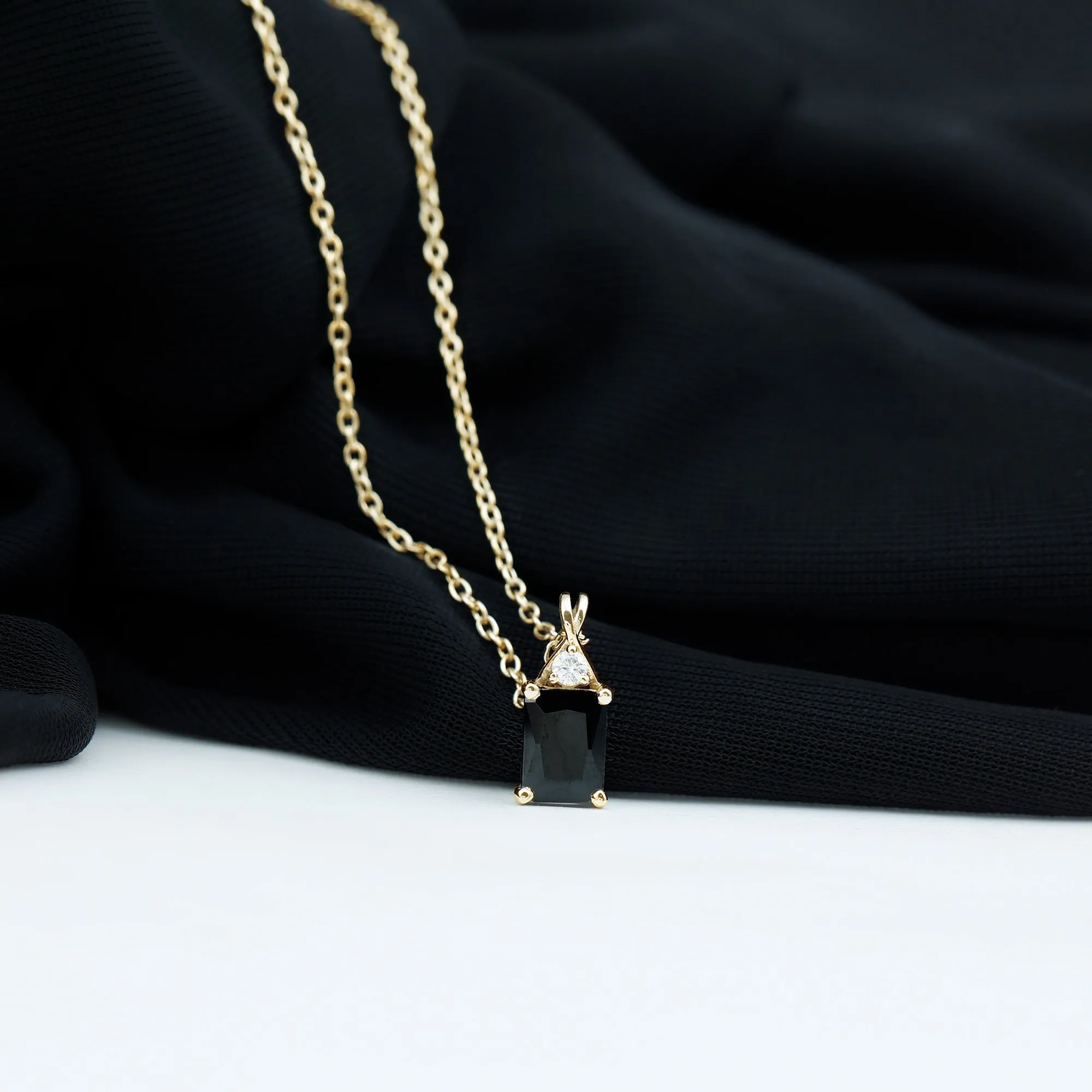 2 CT Simple Black Onyx Solitaire Pendant with Moissanite