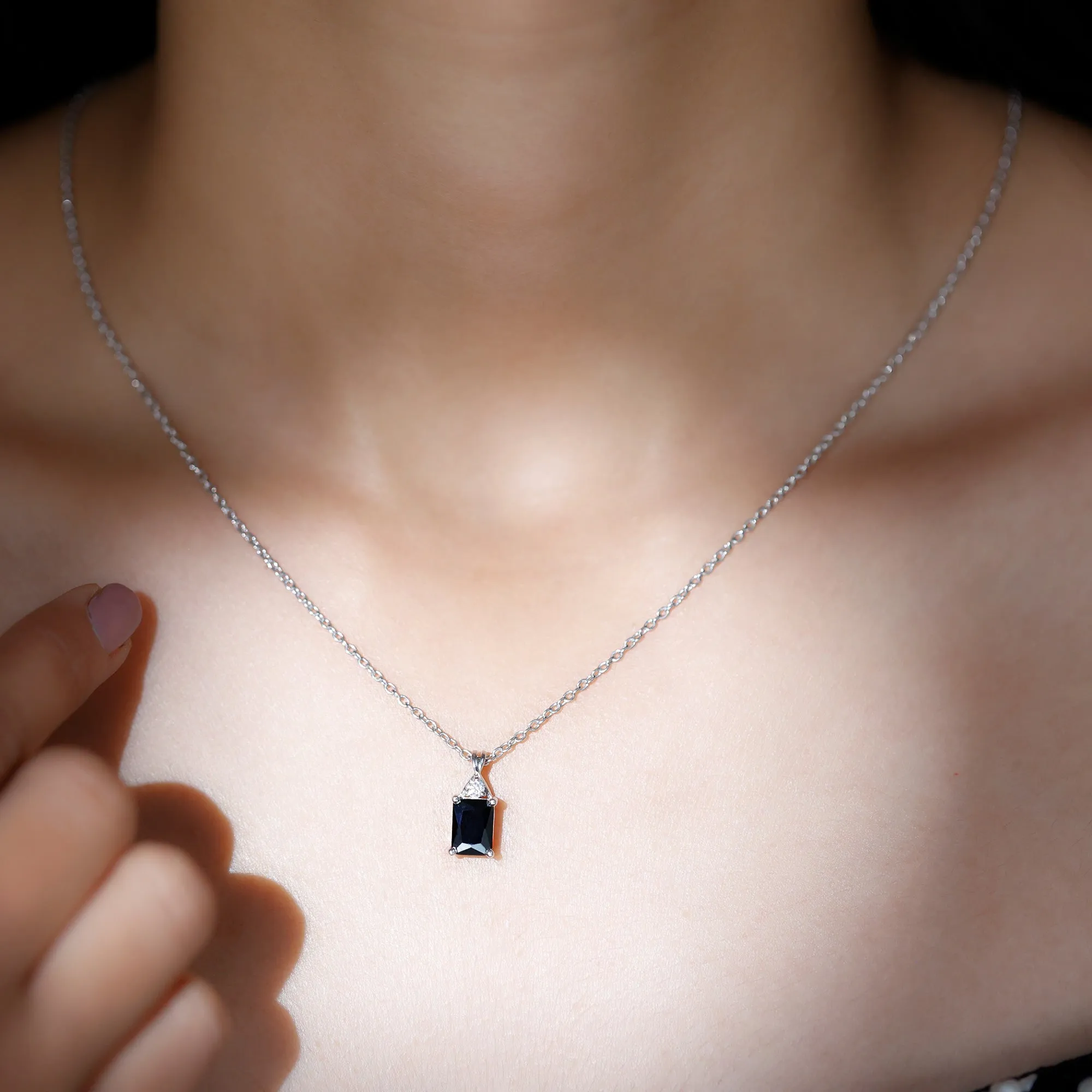 2 CT Simple Black Onyx Solitaire Pendant with Moissanite