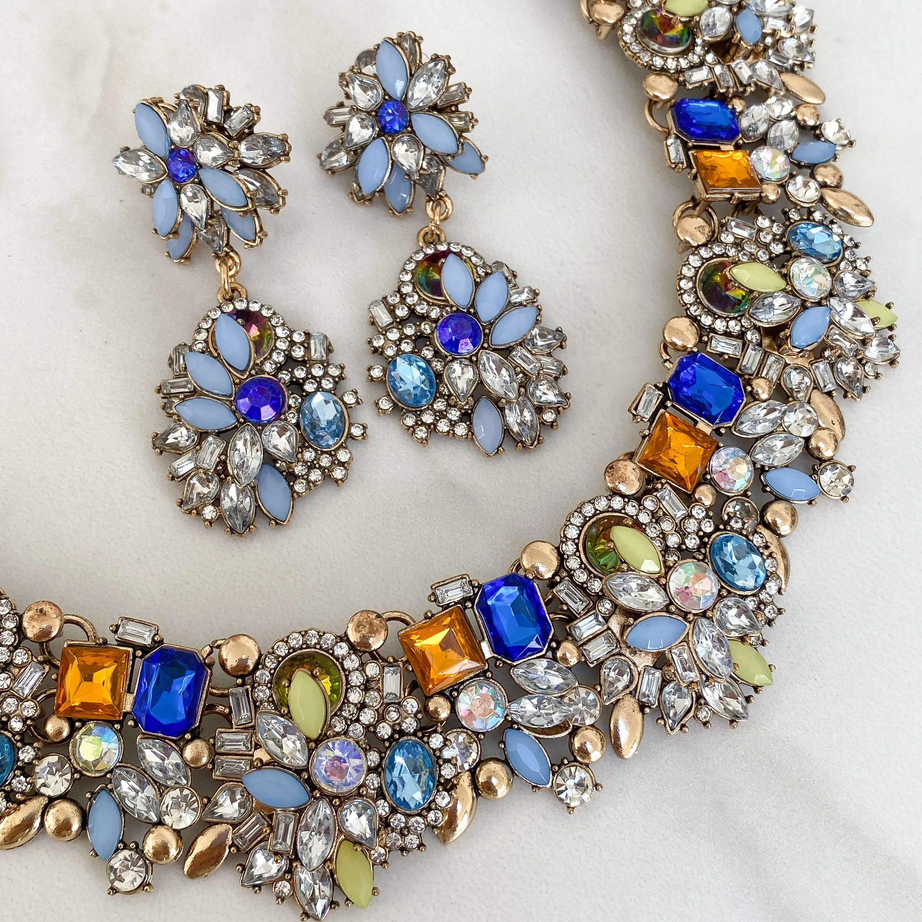 AVAANI Royal Blue & Multicoloured Necklace Set