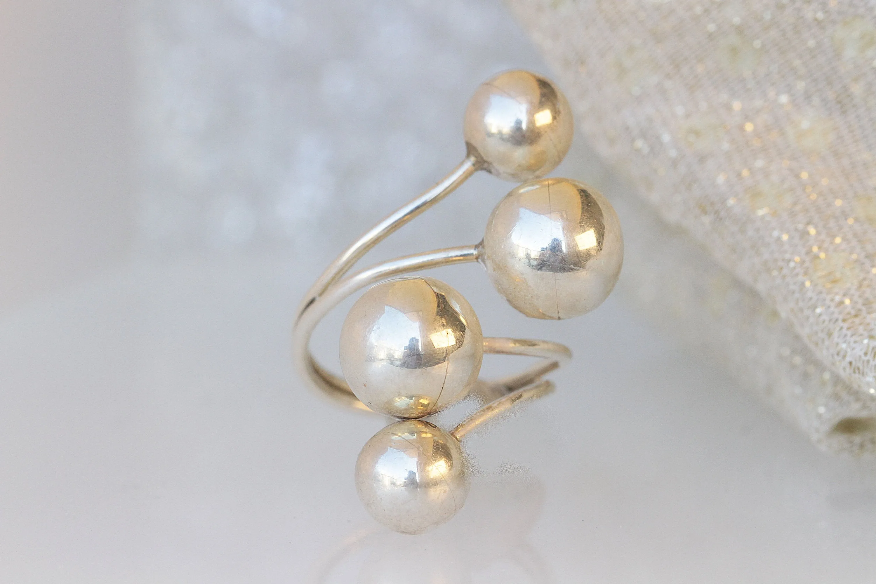 BALLS RING