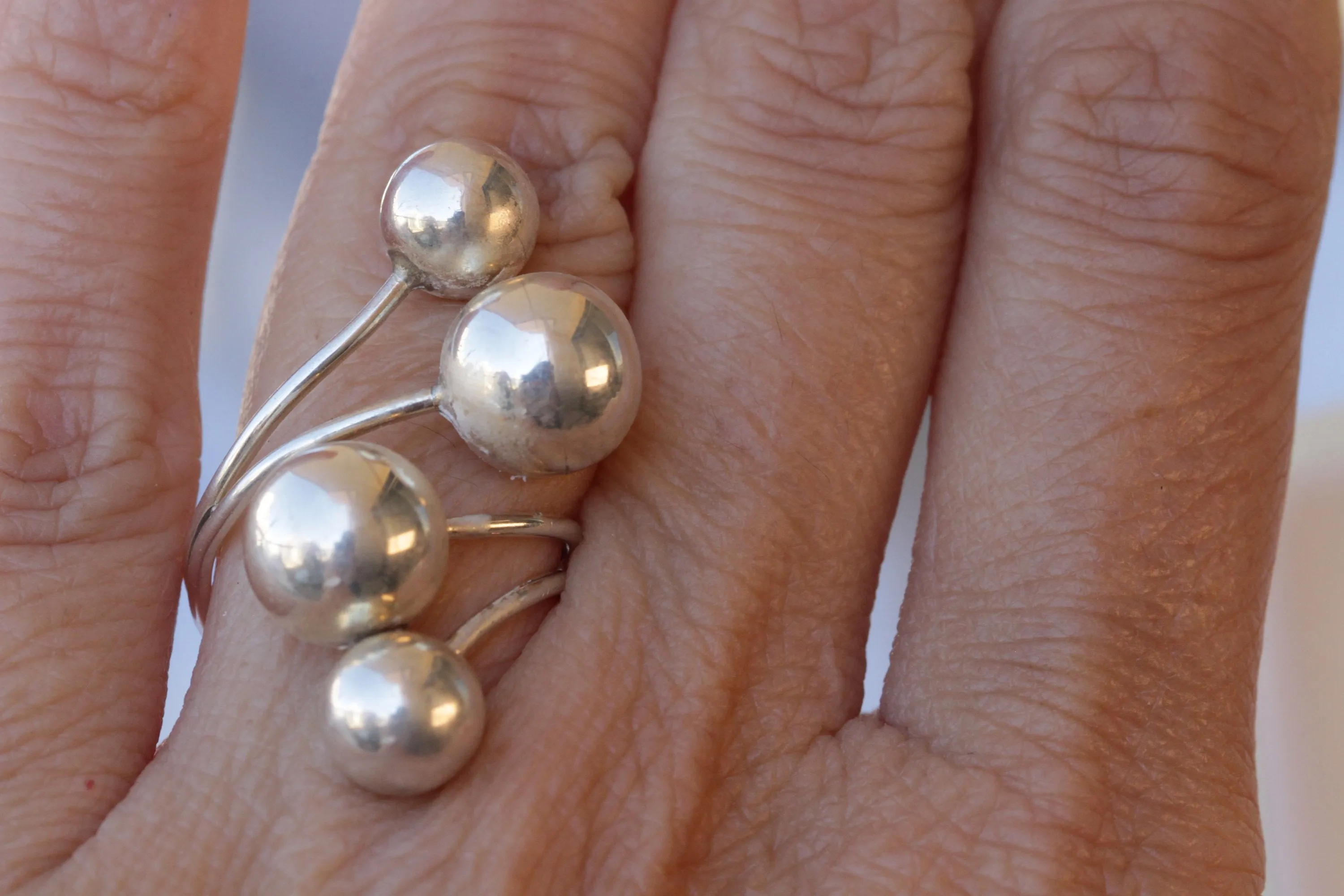 BALLS RING