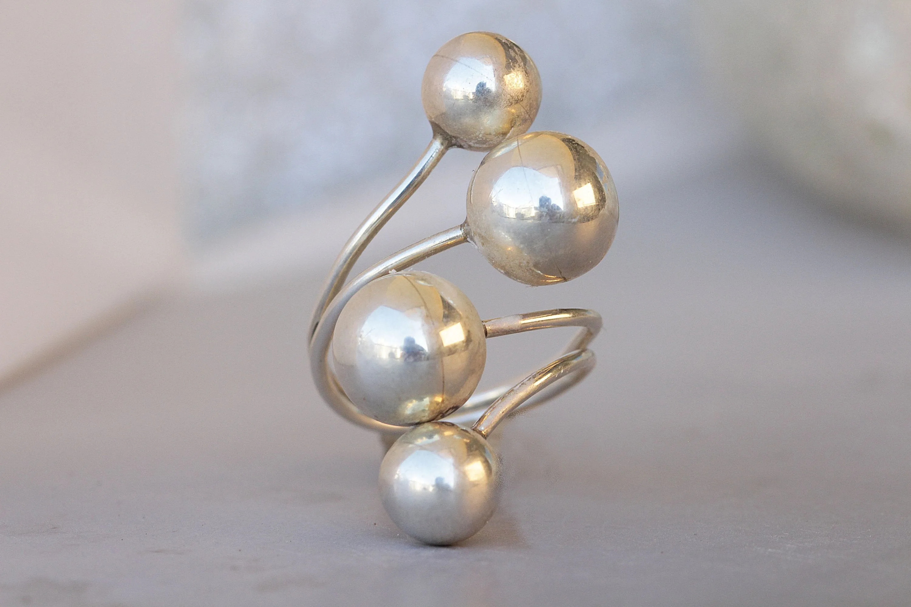 BALLS RING