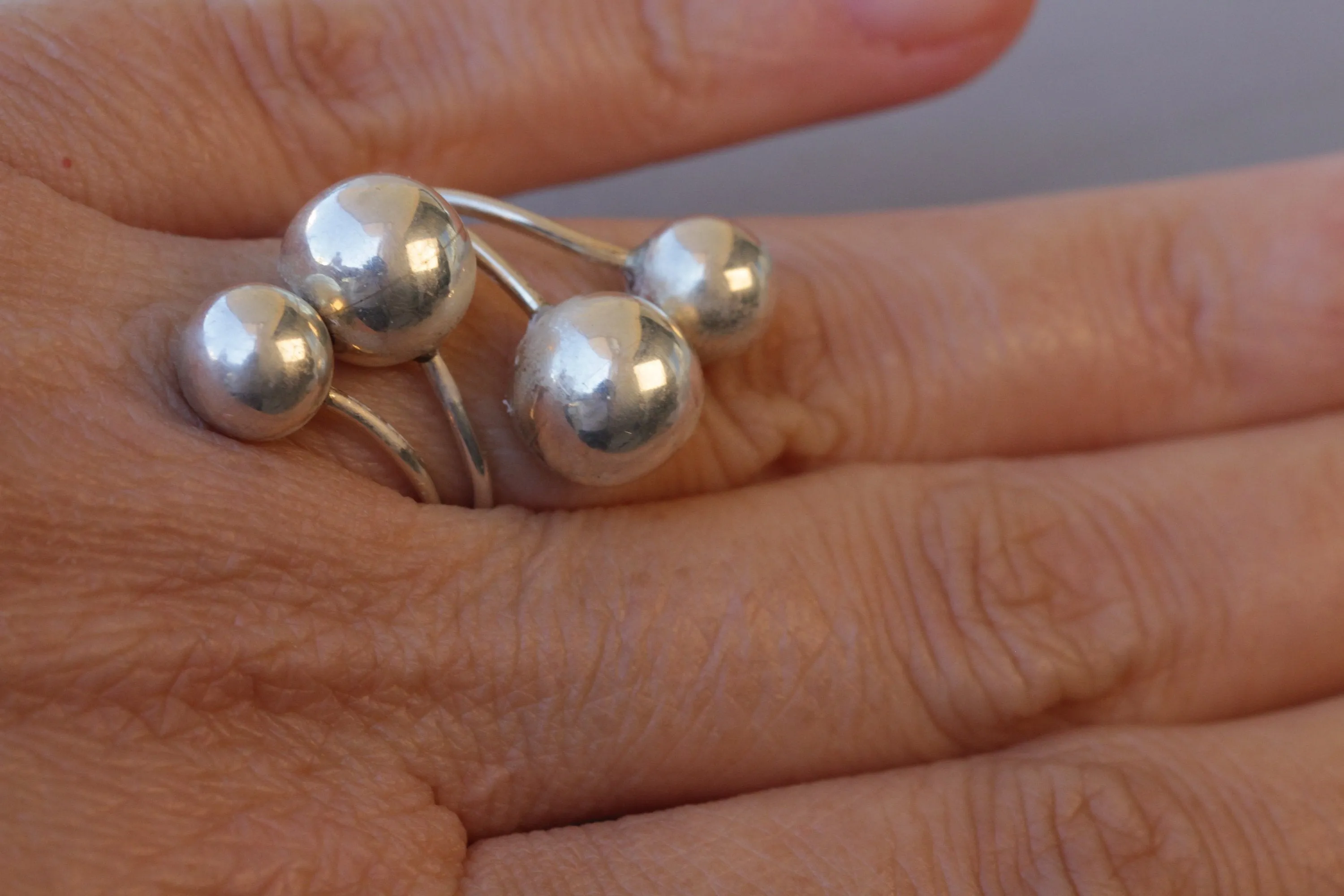 BALLS RING