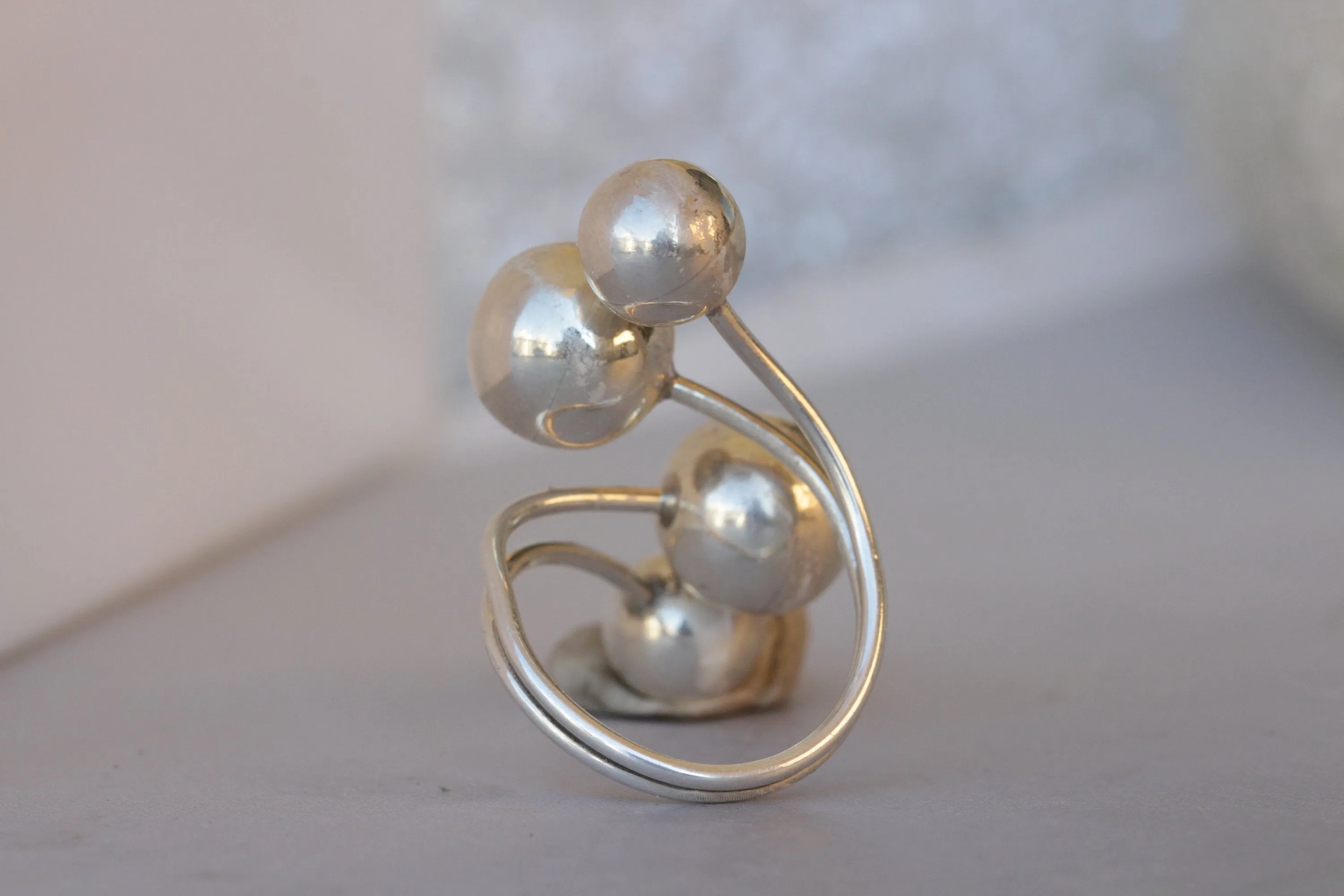 BALLS RING
