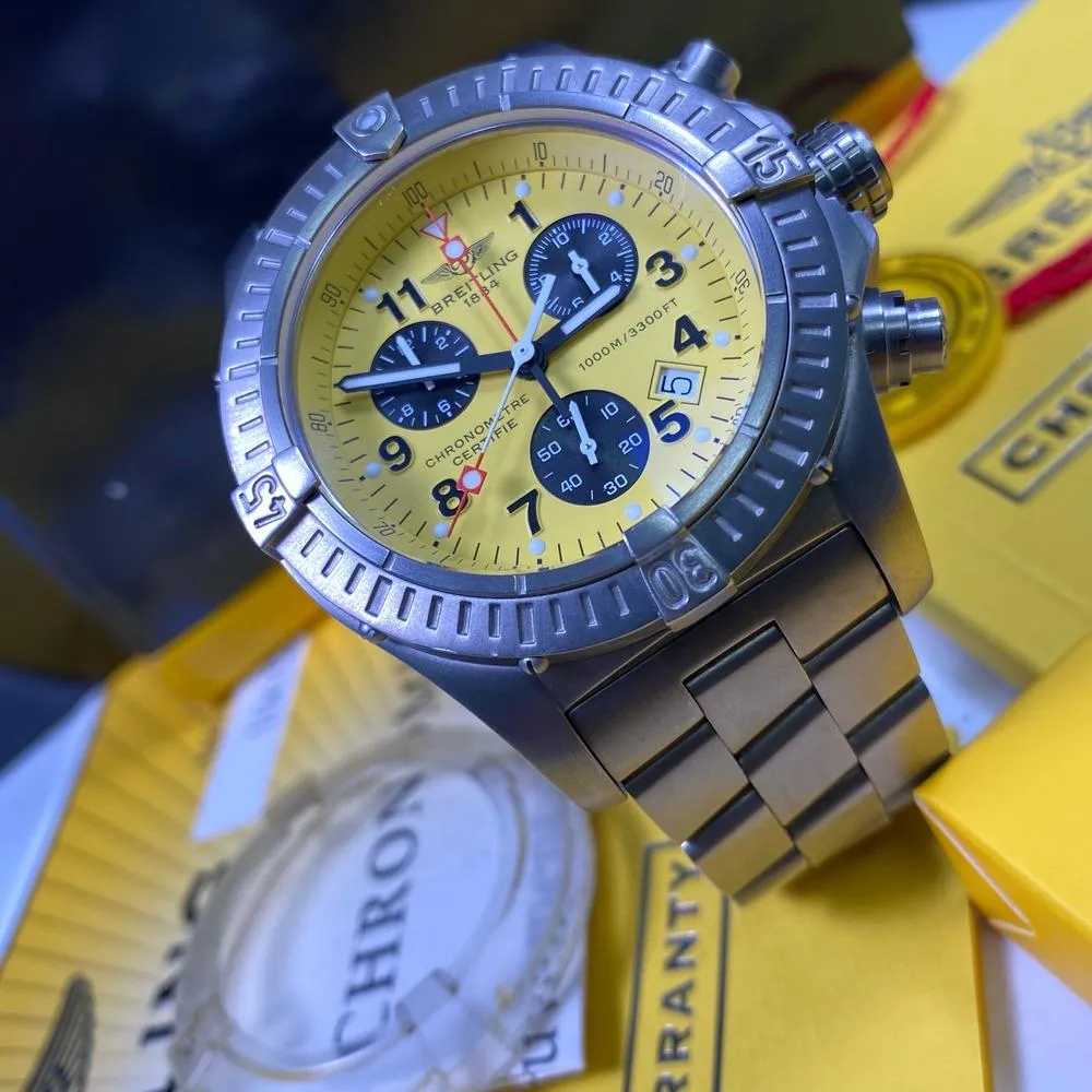 Breitling Chrono Avenger M1 E73360