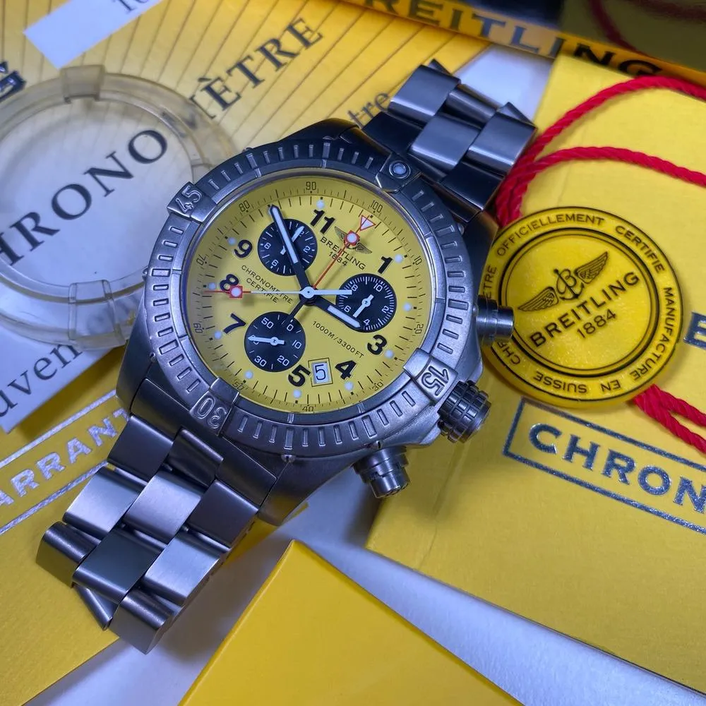 Breitling Chrono Avenger M1 E73360