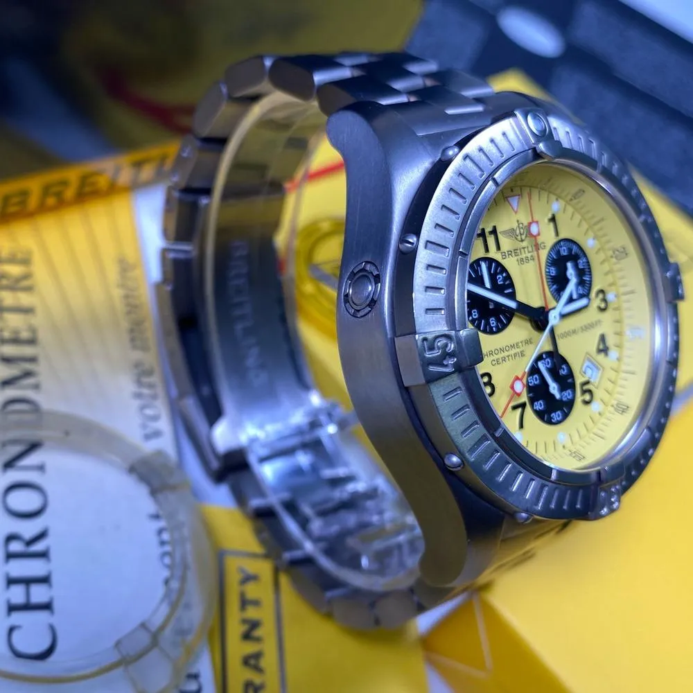 Breitling Chrono Avenger M1 E73360