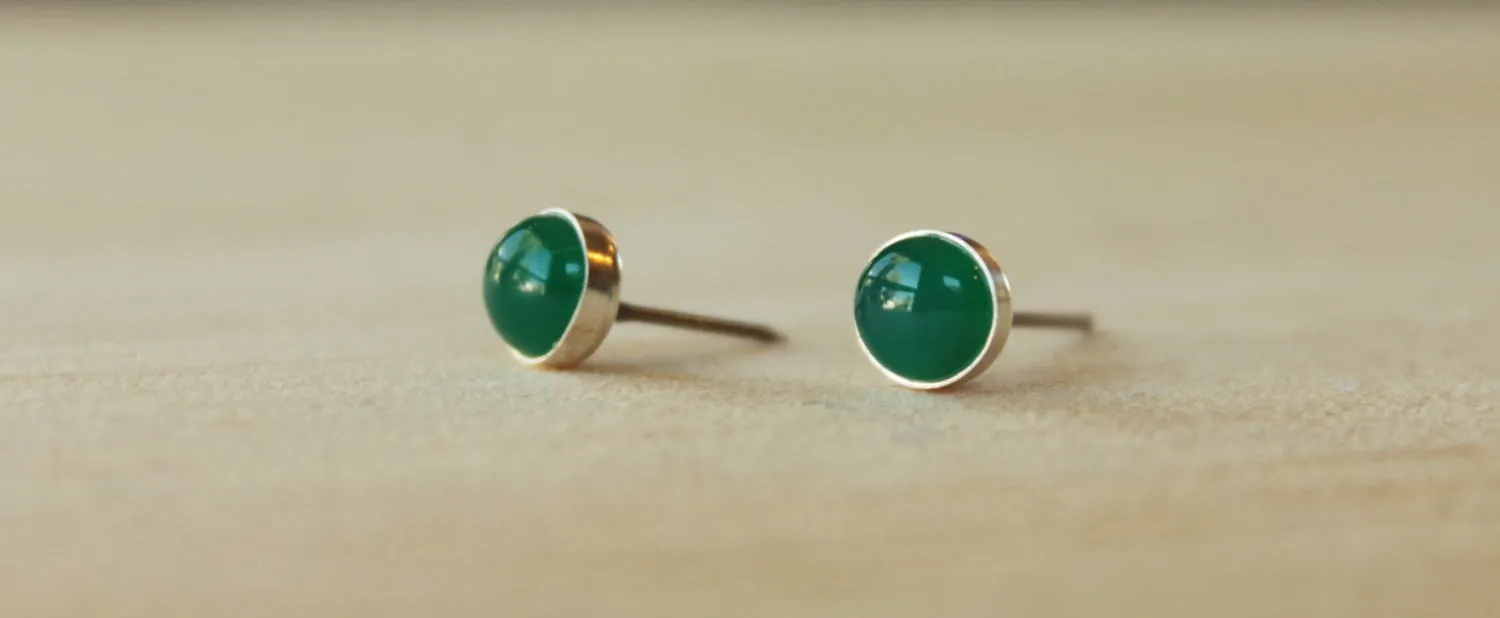 Green Onyx Bezel Gemstone, Large (Nickel Free Niobium or Titanium Post Earrings)