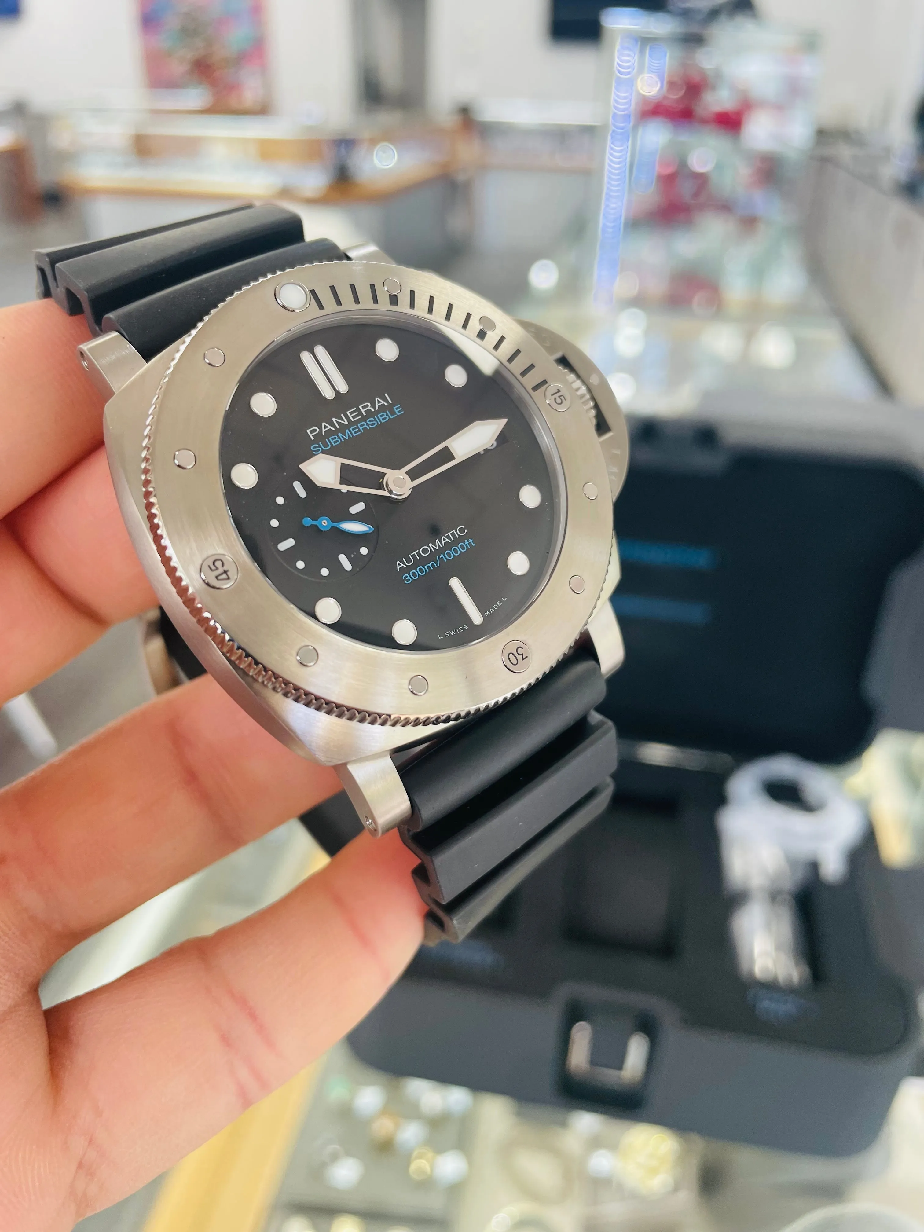 Panerai Luminor Submersible 47mm Automatic Titanium Pam1305 Unworn Box and Papers