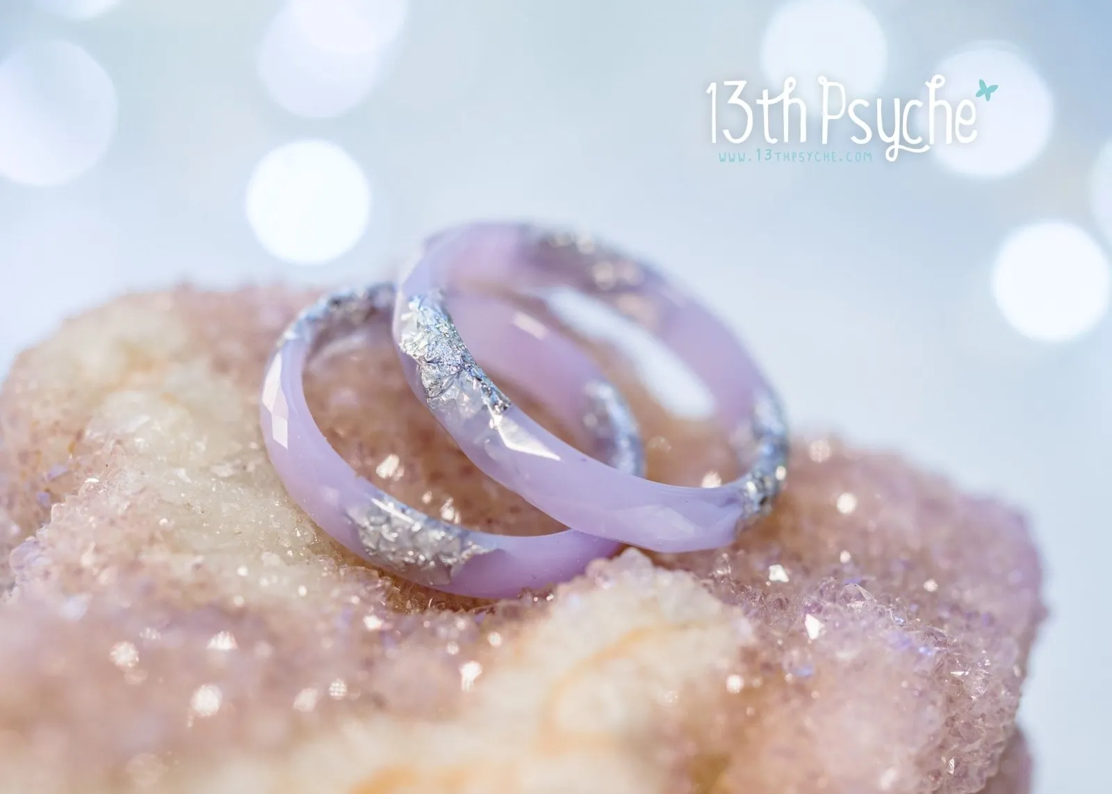 Pastel lilac faceted resin ring with silver flakes
