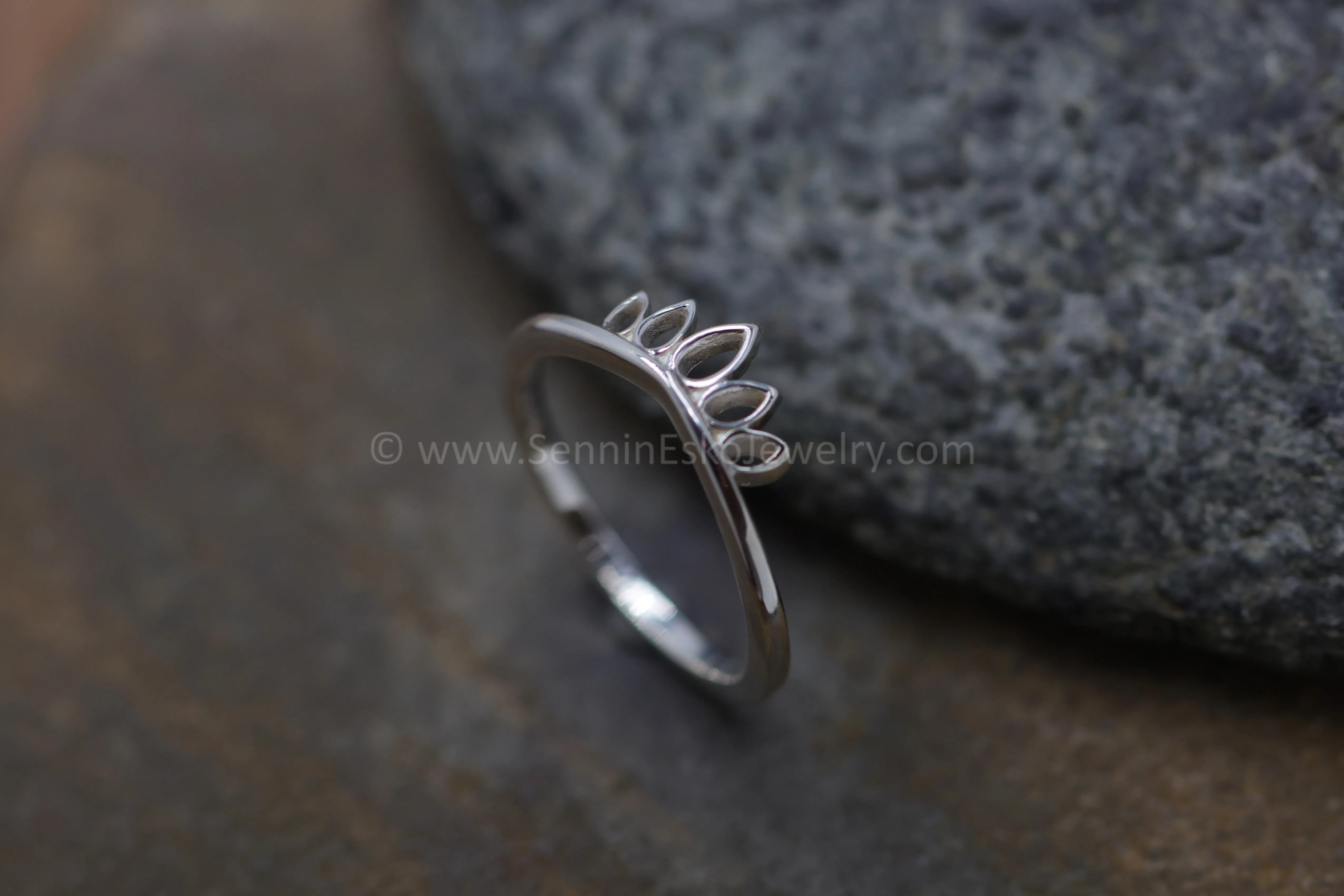 READY TO SHIP Silver Simple Crown Inspired Ring, Size 7