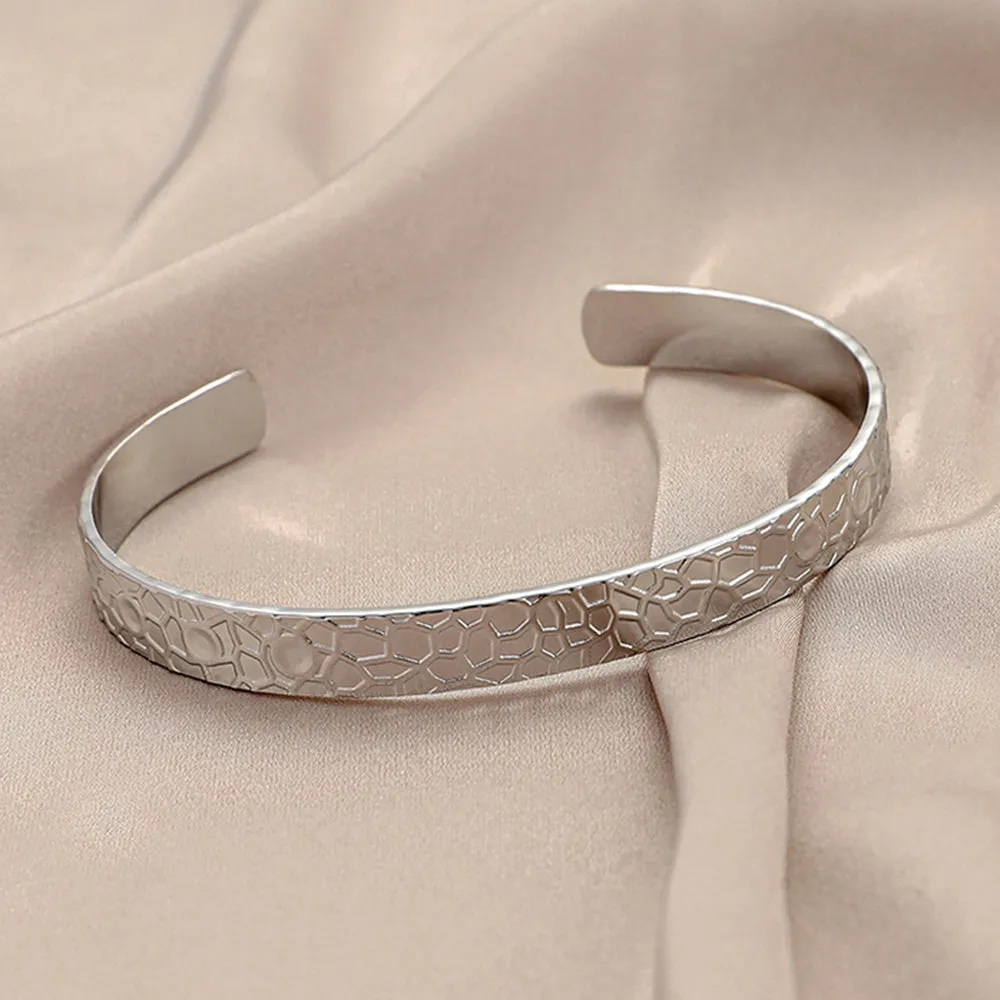 Titanium Steel Percussion Peak Nest Texture Bracelet